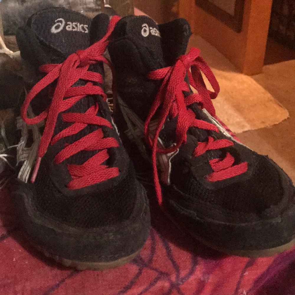 Boys wrestling shoes